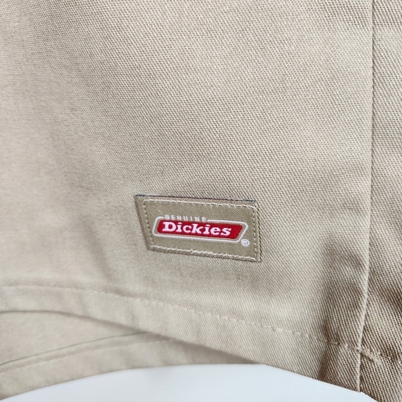NWT Dickies Khaki Mens Shorts Wrinkle Resistant Multi Use Pockets, sz 44 - Picture 10 of 10